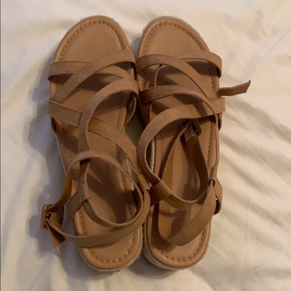 Urban Outfitters Wedges - Picture 2 of 5